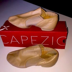 CAPEZIO Dance Shoes